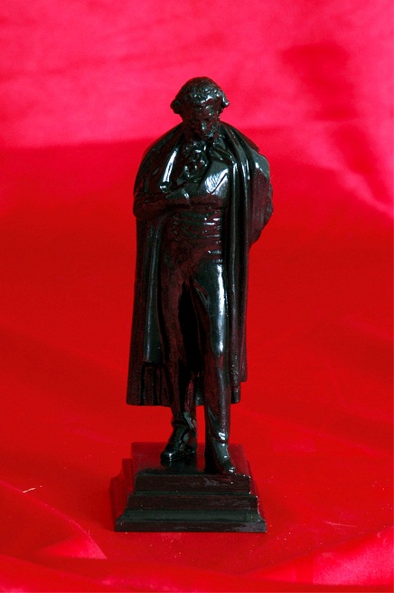 Чугунная статуэтка Пушкина