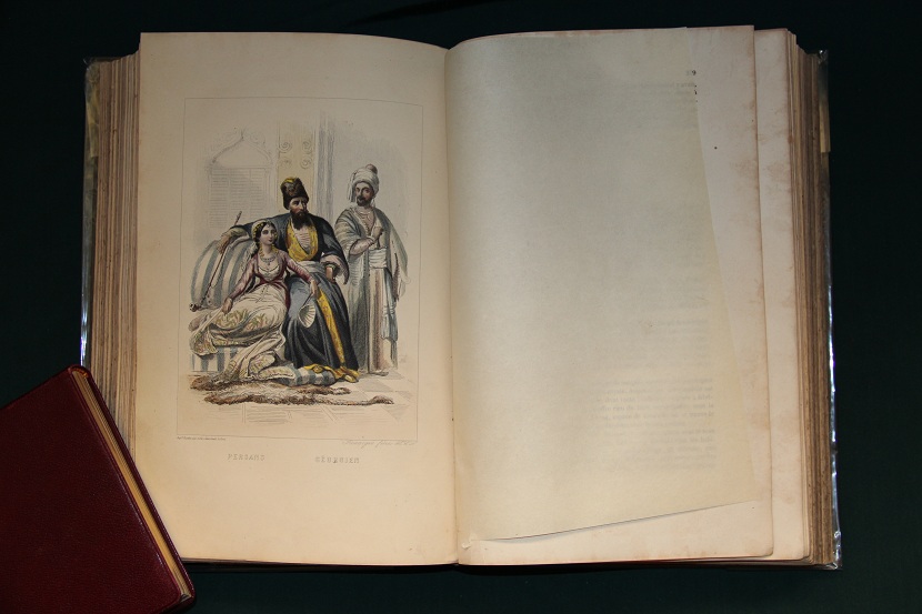 Антикварная книга "Voyage Autour Du Monde". 1858 г. (5)