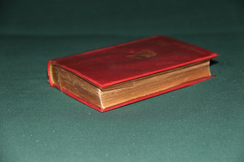 Антикварная книга малого формата "Крылов И.А. Басни". 1895 г. (5)