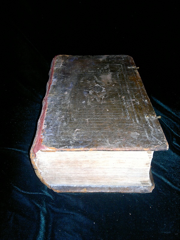 Антикварная книга Требник Петра Могилы, 1646 год