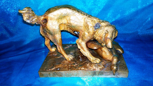 Антикварная дореволюционная бронзовая статуэтка - охотничий пес и утка
